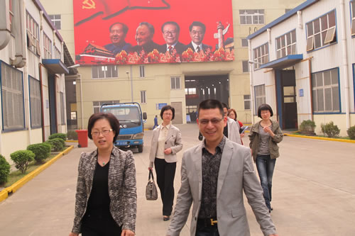 �й��ζ��^(q��)ί�y(t��ng)��(zh��n)�������L���й��ζ��^(q��)����(li��n)�h�M��ӛ��N��Ůʿ���ҏS�����L������ͬ��ҕ���������