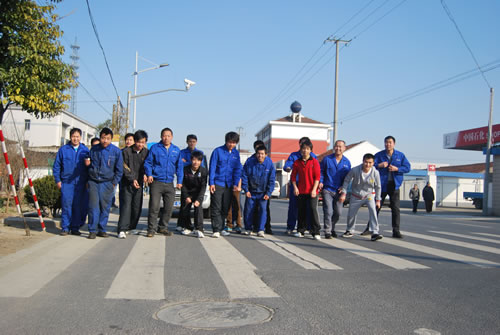 上海滬工閥門廠第二屆職工運動會男子3000米(公路)比賽(圖13)