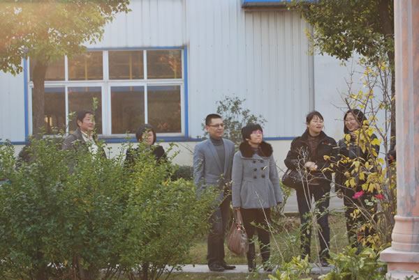 市、區(qū)衛(wèi)生局領導參觀滬工園林景觀