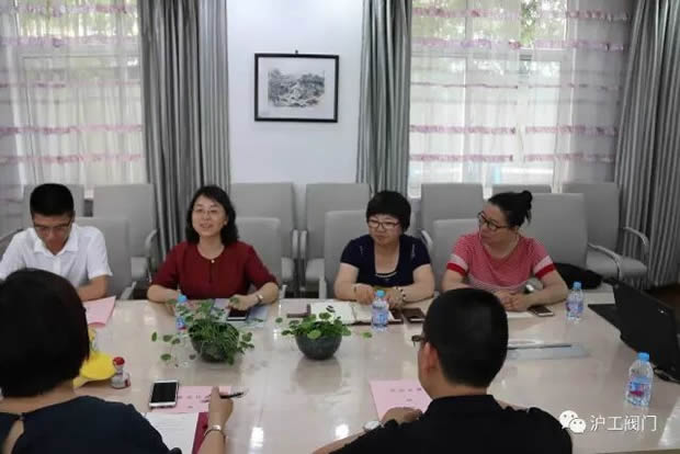 華亭鎮黨委委員、鎮社會工作黨委副書記孫莉霞