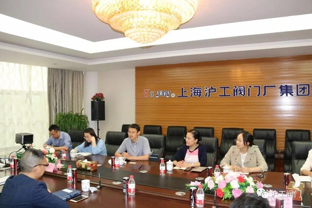 �ζ��^(q��)��(j��ng)ίǰ���Ϻ������y�T�S�M(j��n)���{(di��o)�У��D5��